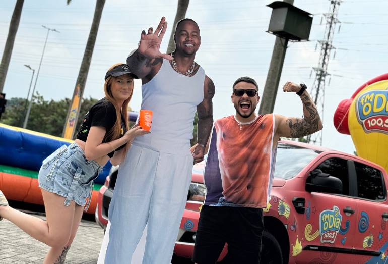 FM O Dia e Universal Music promovem ação pra divulgar parceria de Léo Santana e Melody; confira