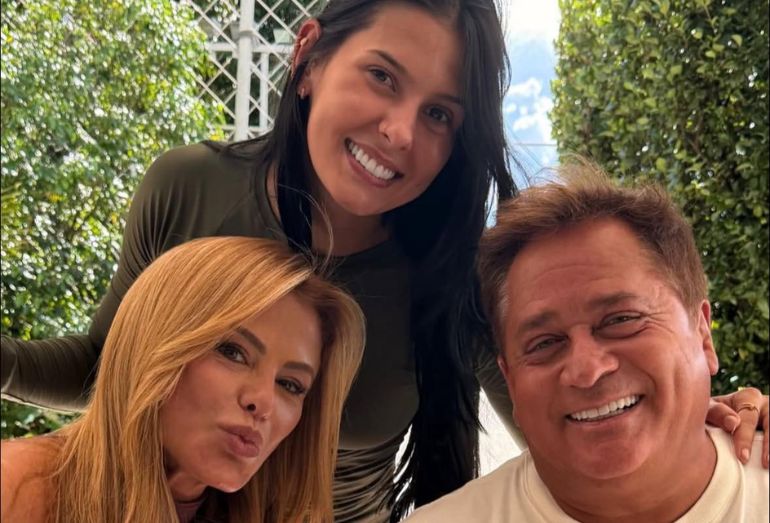 Ana Castela passa o Dia da Mulher com Zé Felipe e família de Leonardo