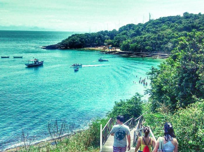 Região dos Lagos tem 8 das 12 praias do Estado premiadas com a Bandeira Azul