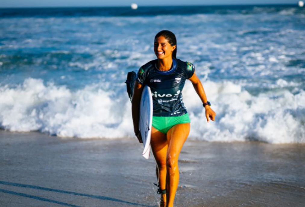 Luana Silva surpreende de novo e vai às semifinais da etapa de Saquarema da WSL