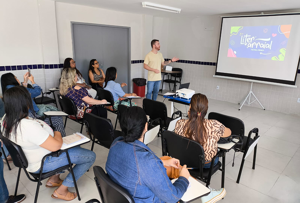 Arraial do Cabo celebrou literatura e infância no LiterArraial 2025