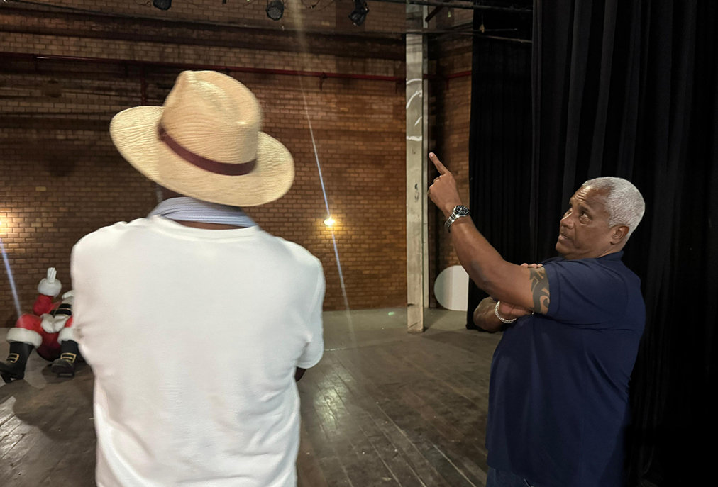 Após quase uma década fechado, Teatro Municipal de Cabo Frio passa por reforma