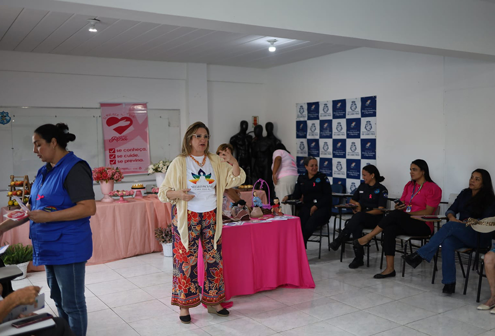 Outubro Rosa inspira ação solidária e informativa da Guarda Civil em Cabo Frio