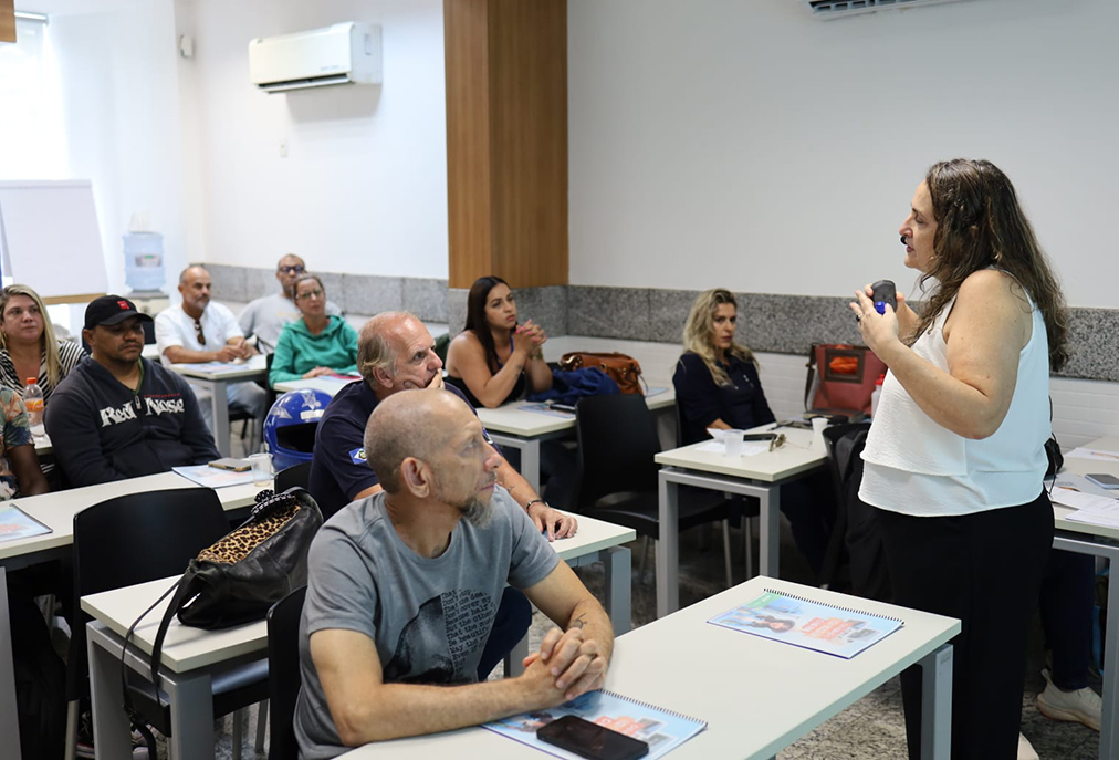 Servidores de Cabo Frio de espaços culturais e turísticos passam por treinamento de hospitalidade