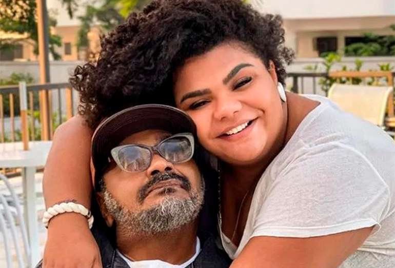“Não vivo de herança”: Flora Cruz fala sobre luto por Arlindo, casa nova, trabalho e carnaval