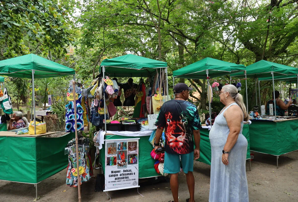 Produção agrícola e artesanal marca encerramento da Feira Quilombola de Cabo Frio
