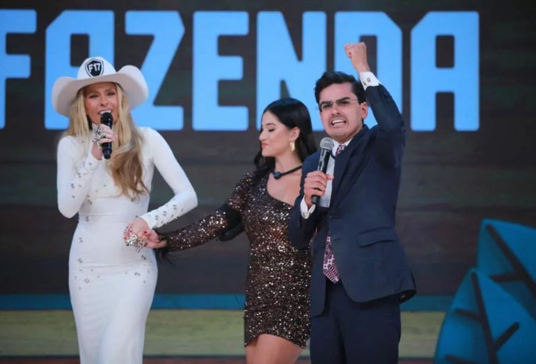 Dudu Camargo vence A Fazenda 17 com prêmio de R$ 2 milhões e recorde de votos