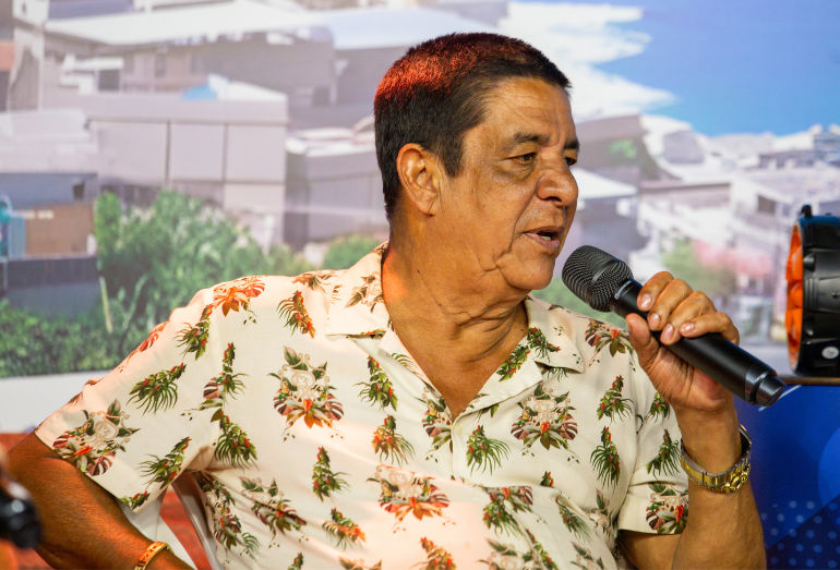 Zeca Pagodinho quer distância do Carnaval em 2024: “O que eu passei ano passado não quero mais não”