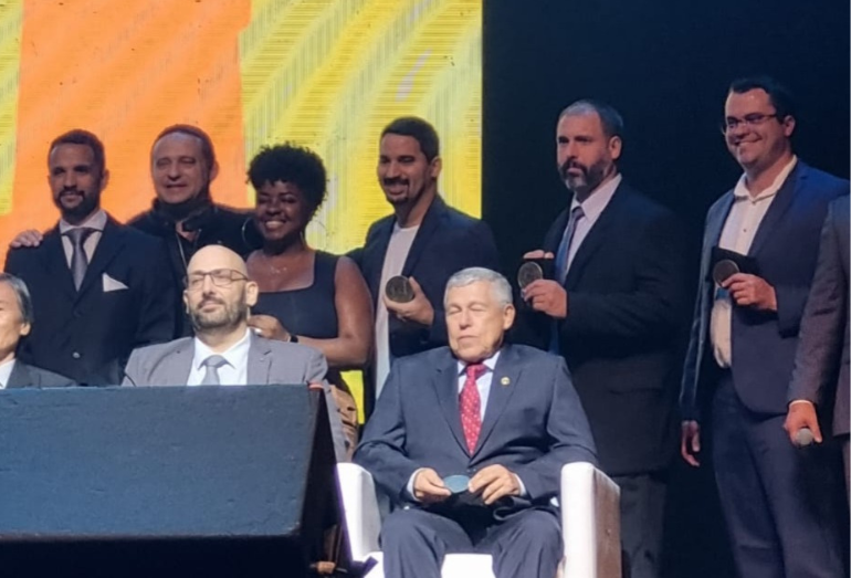 Atletas do taekwondo de Macaé recebem homenagem no Rio de Janeiro