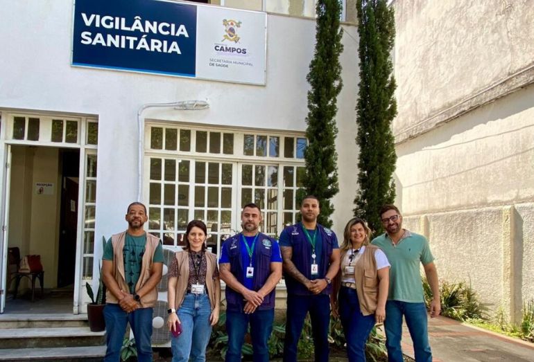 Restaurante no Centro de Campos é fechado pela Vigilância Sanitária por irregularidades