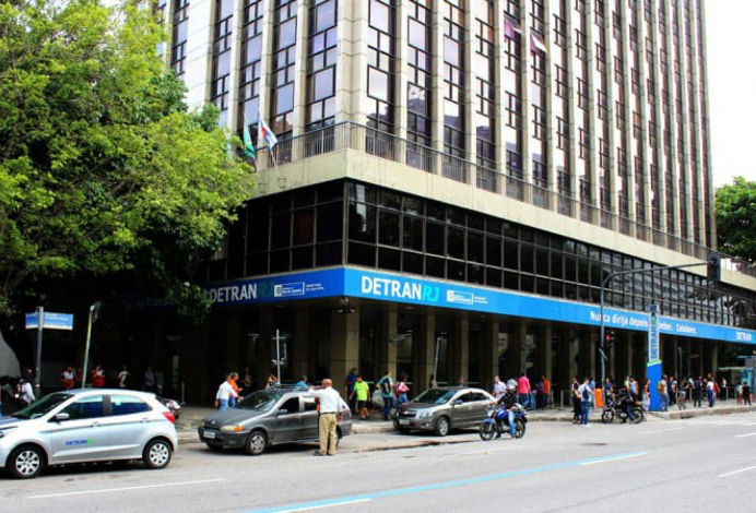 Detran-RJ alerta para novos golpes no pagamento de IPVA, multas e mais