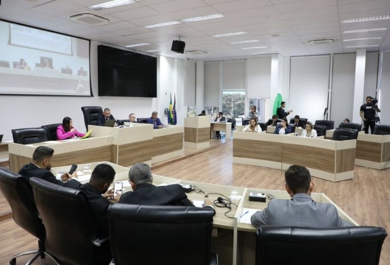 Vereadores aumentam pressão sobre Enel em Macaé durante sessão na Câmara