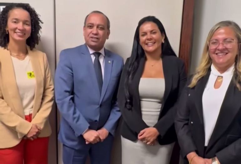 Prefeita de Silva Jardim leva demandas da cidade a deputados federais em Brasília