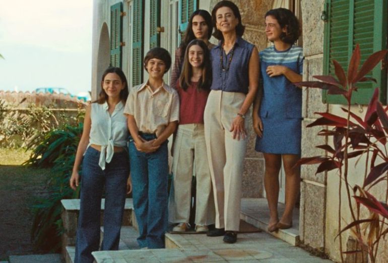 Filme “Ainda Estou Aqui” tem exibição nessa quinta, 10, aniversário de Rio das Ostras
