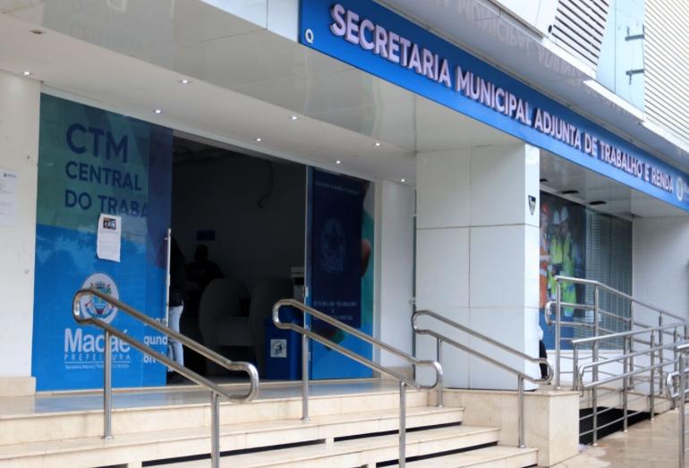 Mais de 200 oportunidades de emprego estão disponíveis em Macaé