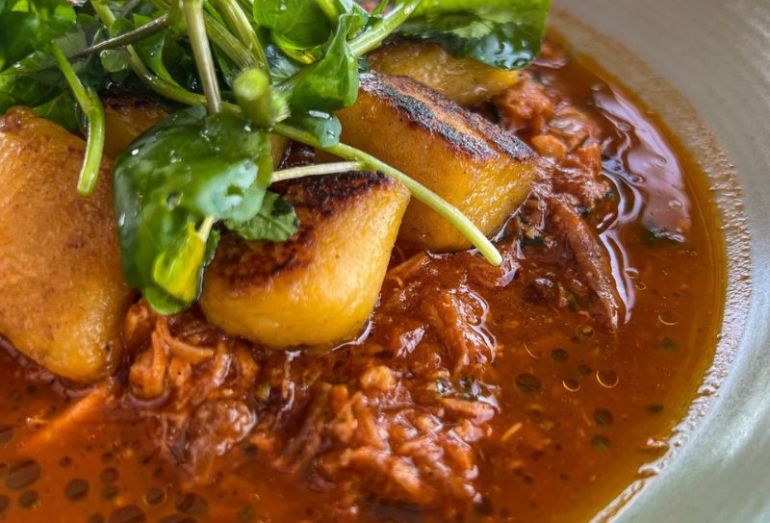 Restaurante em Rio das Ostras prepara cardápio especial para evento em homenagem ao Dia das Mães