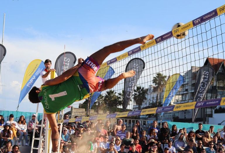 Natural de Rio das Ostras, campeão mundial de futevôlei inaugura espaço esportivo na cidade