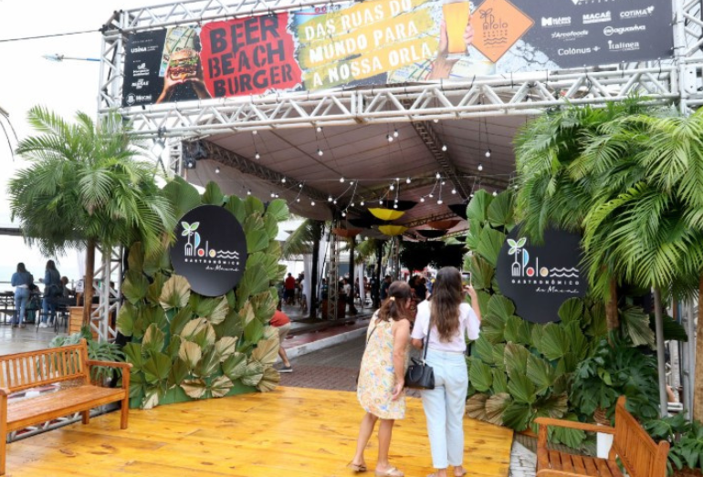 Praia dos Cavaleiros está se preparando para sediar mais uma edição do Beer Beach Burger