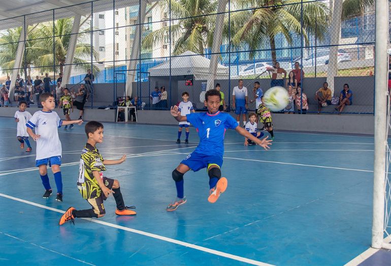 Ginásio Poliesportivo será palco das semifinais da Macaé Cup Futsal 2025 neste domingo