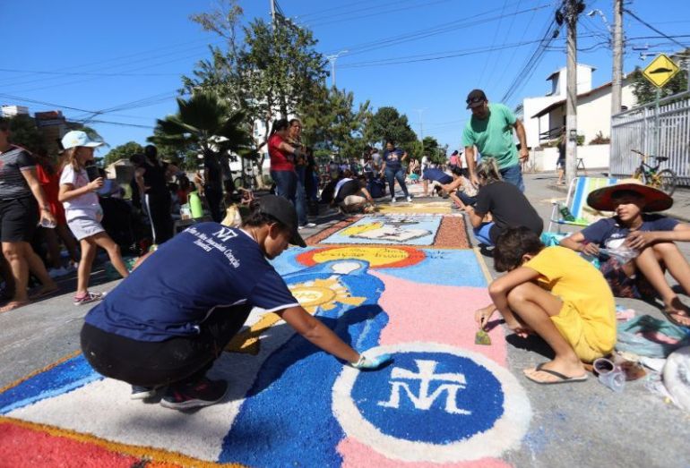 Celebração de Corpus Christi começa nessa quarta, 18, em Rio das Ostras