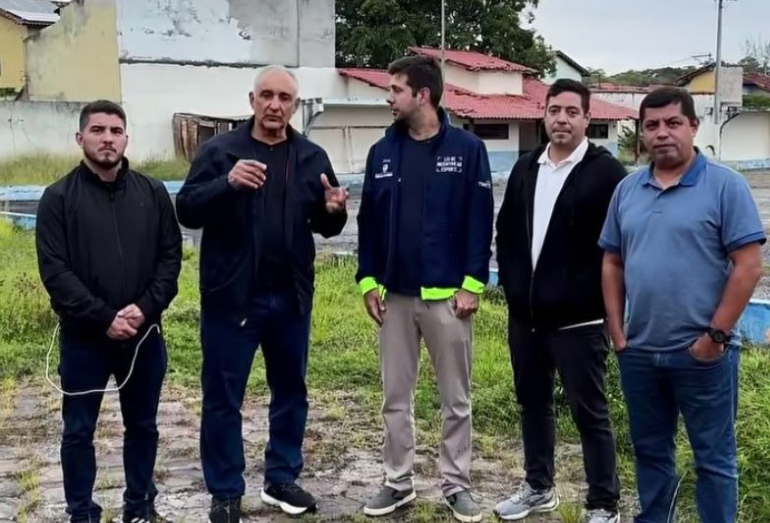 Prefeito de Rio das Ostras confia em parceria com o Estado para revitalizar campo society