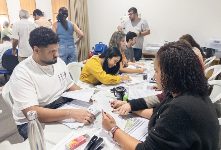 Novos servidores são empossados em cerimônia no Paço Municipal