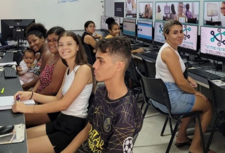 Prefeitura abre inscrições para cursos de informática nessa segunda, 28, em Rio das Ostras