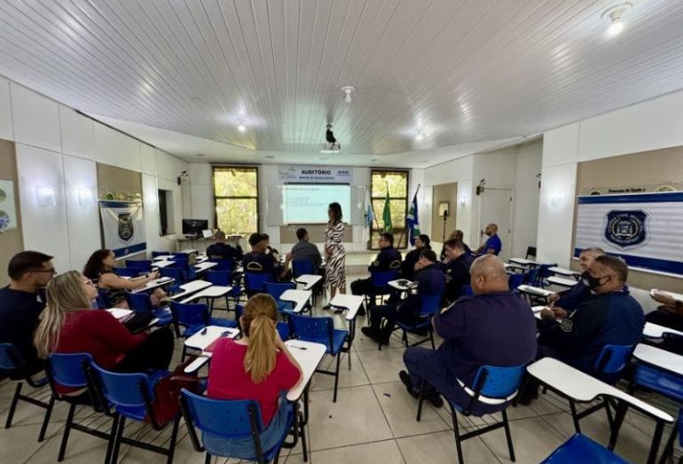 Hospital Municipal de Rio das Ostras recebe visita de deputado federal