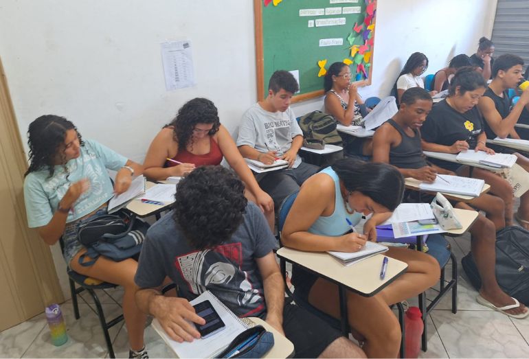 Projeto de Rio das Ostras abre inscrições para cursinho preparatório gratuito