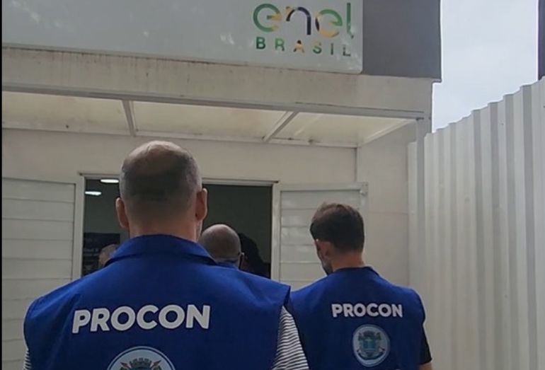 Procon-Macaé orienta consumidores após quedas de energia e notifica Enel