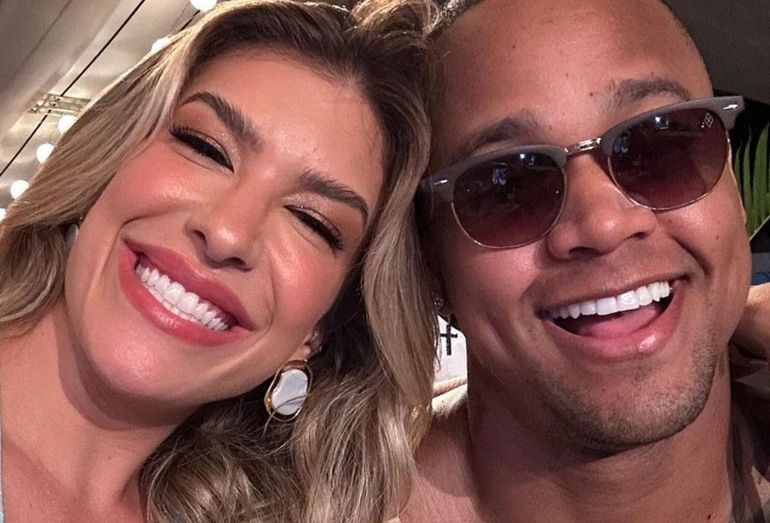 Lore Improta fala sobre intimidade com Léo Santana no pós-parto e diverte seguidores