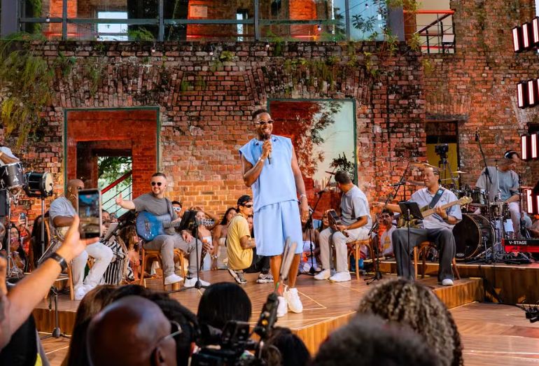 Mumuzinho aposta em cenário icônico do Rio em gravação de novo audiovisual