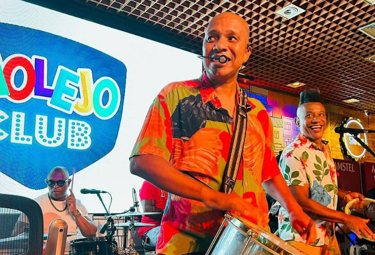 Novo boletim médico de Anderson Leonardo, vocalista do Molejo, é divulgado