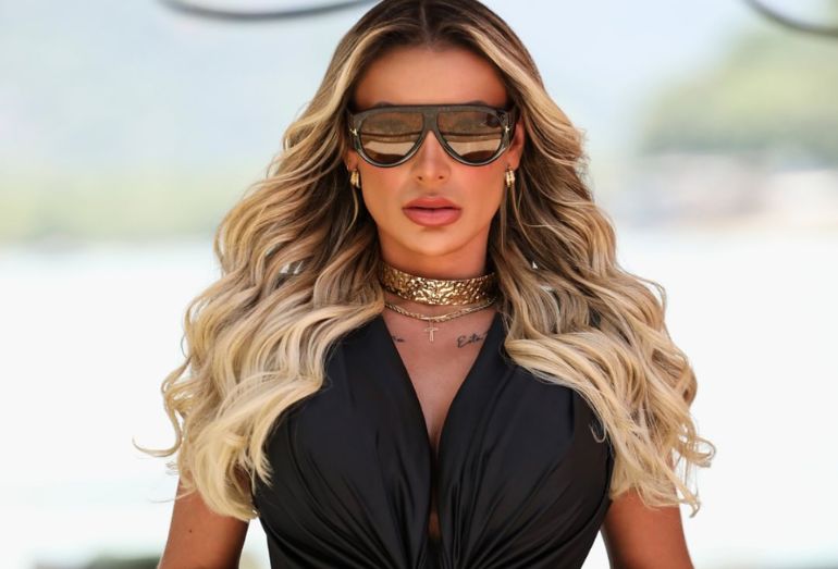 Andressa Urach vira MC Ímola, aposta no funk ostentação e rebate críticas