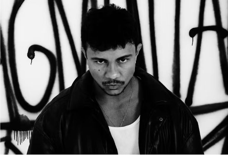 Xamã adia show gratuito de lançamento de turnê no Rio