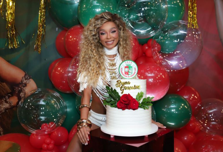 Brunna Gonçalves celebra 34 anos com surpresas na Grande Rio e resenha organizada por Ludmilla
