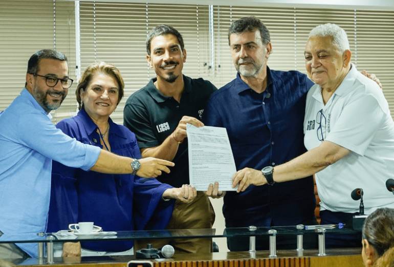 Embratur, Ministério da Cultura e Liesa assinam termo de cooperação para o Carnaval do Rio