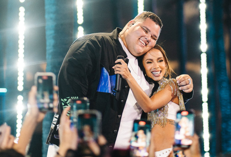 Grupo Menos é Mais lança “Um Por Cento”, faixa em parceria com Anitta