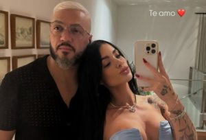 Namorada de Belo posta primeira foto com o cantor: “Te amo”
