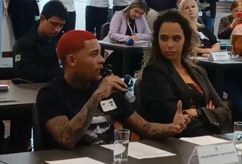 MC Poze presta depoimento em CPI para esclarecer a rápida recuperação de sua Land Rover roubada