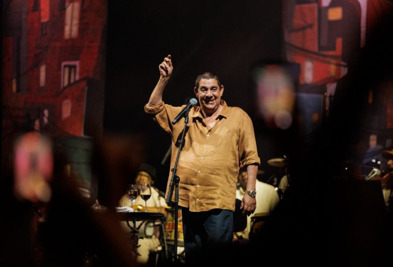 Zeca Pagodinho lota arena em Lisboa e celebra 40 anos de carreira