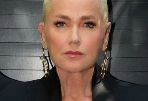 Xuxa Meneghel recebe alta em São Paulo após cirurgia