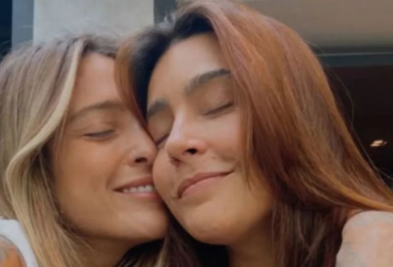 Lauana Prado e Tati Dias reatam namoro em meio à gravidez da cantora