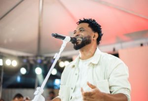 Julio Sereno estreia projeto audiovisual com releituras de clássicos