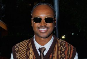 Thiaguinho antecipa 43 anos com festão em São Paulo