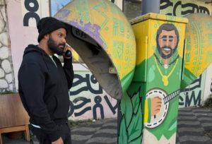 “Tem telefone no céu?”: Arlindinho homenageia e faz promessa ao pai
