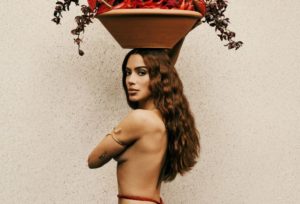 Anitta lança “EQUILIBRIVM II” com Maria Bethânia e Alceu Valença em álbum inspirado na brasilidade